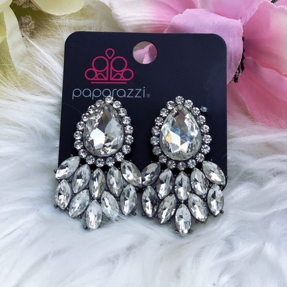 Paparazzi - Picture 1 of 2